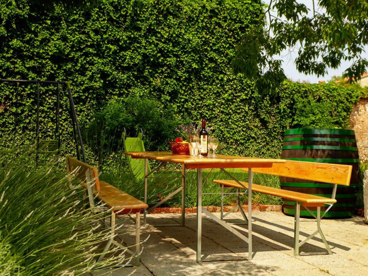Casa Istriana Nona Pina Villa Kastelir Bagian luar foto